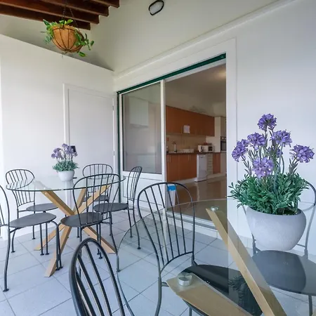 Areal De Santa Barbara 招待所