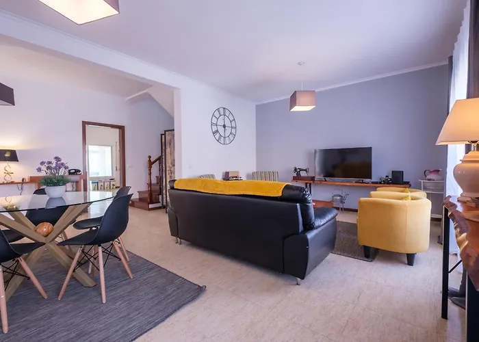 Areal De Santa Barbara בית הארחה